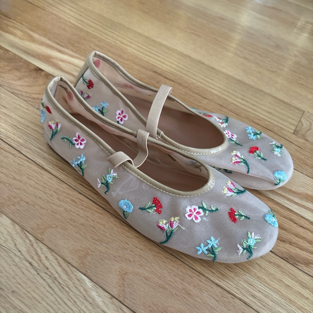 Amazon Tan Floral Embroidered Flats